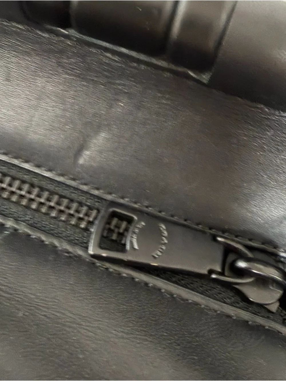 Coach Black Leather & Suede Satchel Top Handle Bag Turnlock Crossbody Purse